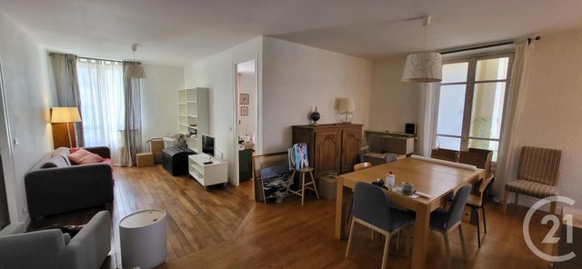 Appartement F6 à vendre - 6 pièces - 106.36 m2 - VERSAILLES - 78 - ILE-DE-FRANCE - Century 21 Agence Saint Antoine